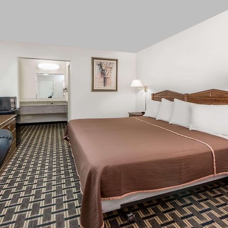 Knights Inn - Slaton Экстерьер фото